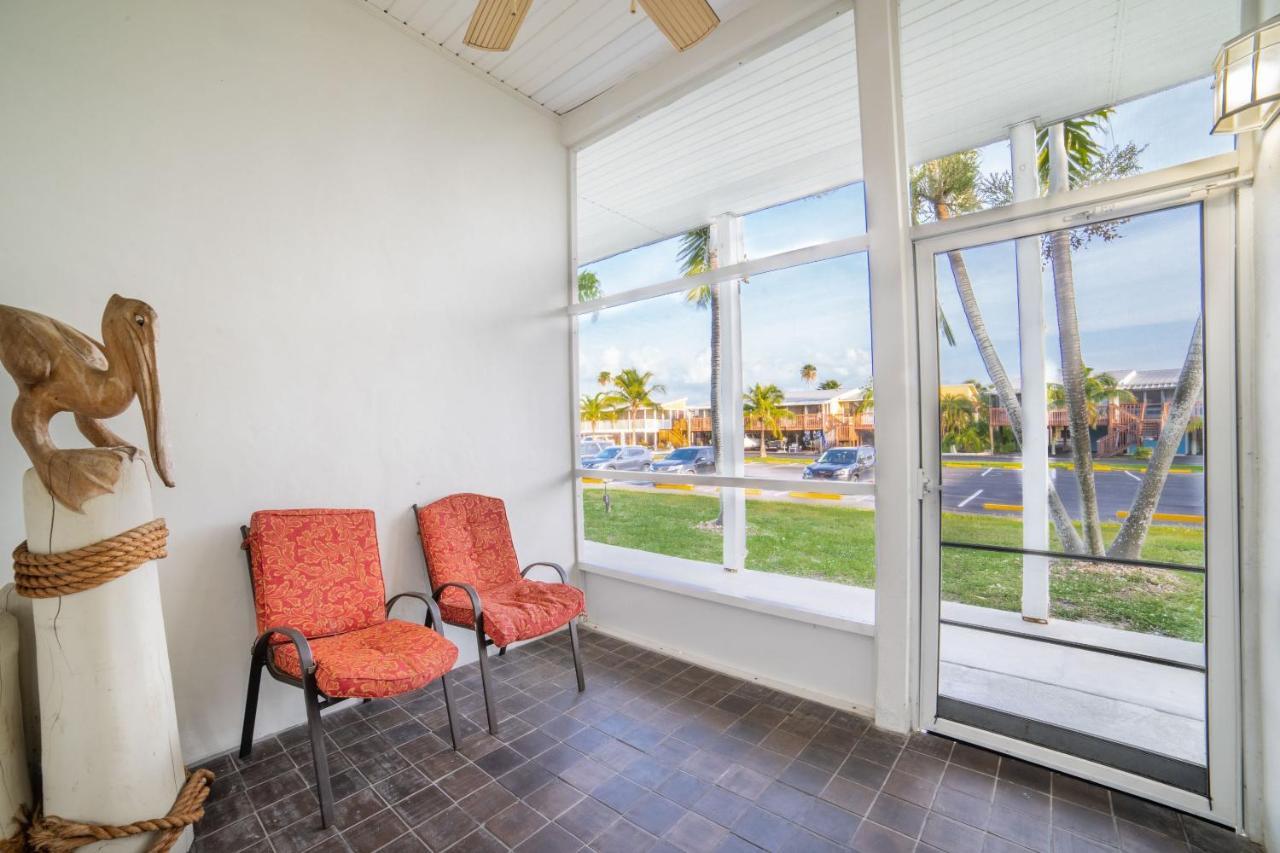 Captain'S Table Hotel By Everglades Adventures Экстерьер фото