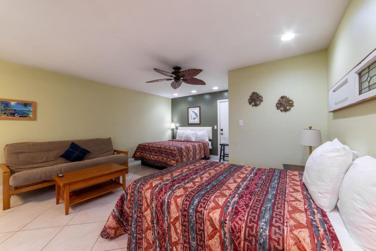 Captain'S Table Hotel By Everglades Adventures Экстерьер фото
