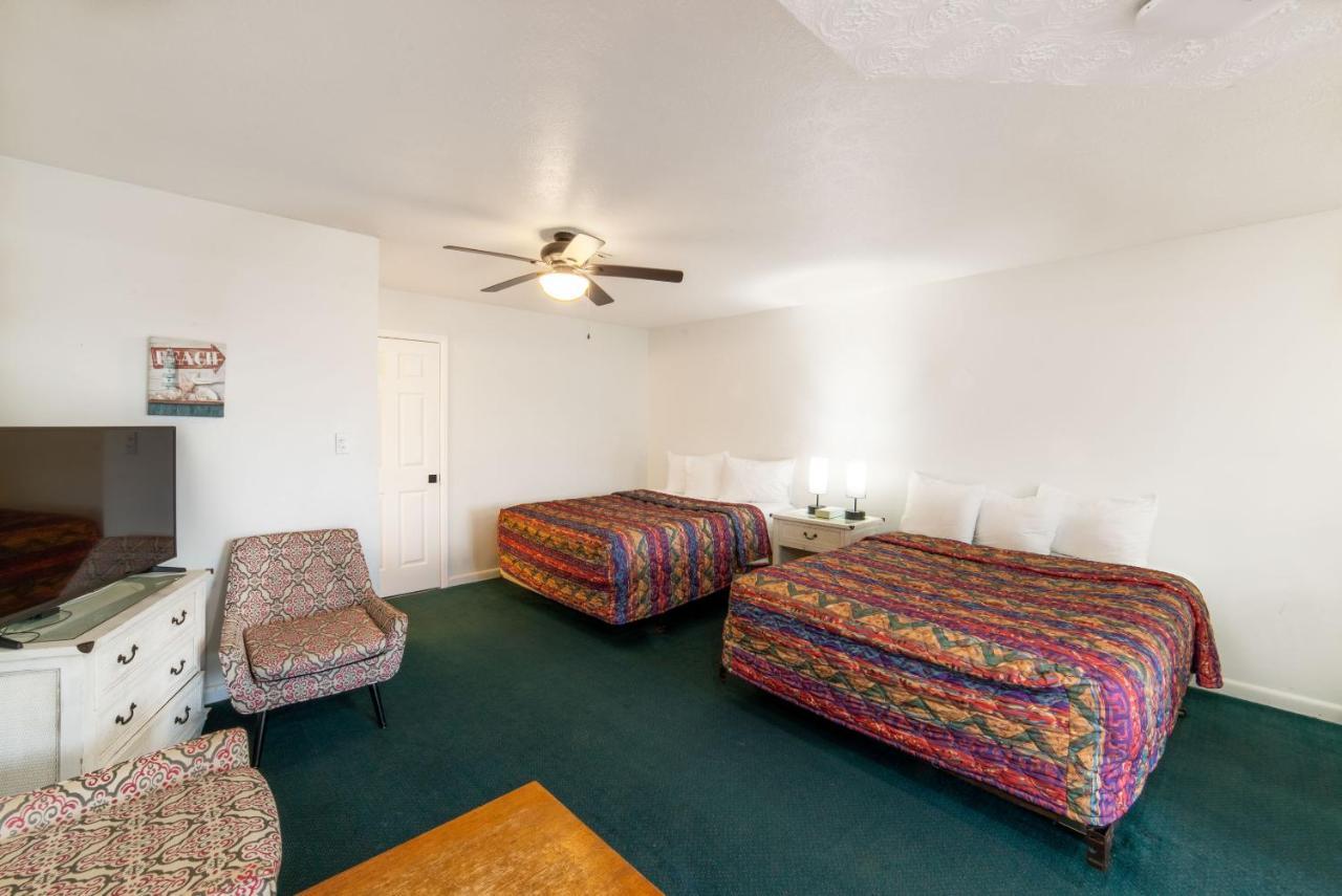 Captain'S Table Hotel By Everglades Adventures Экстерьер фото