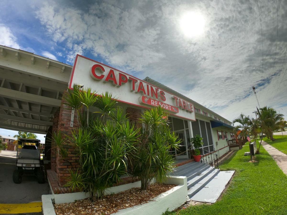 Captain'S Table Hotel By Everglades Adventures Экстерьер фото